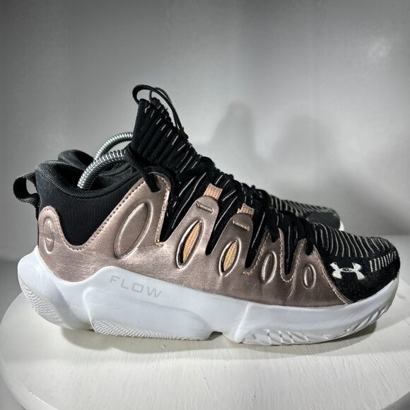 Under Armour Flow Breakthru 4 Womens Size 9 Basketball Shoes Black Gold Sneakers - Picture 5 of 11